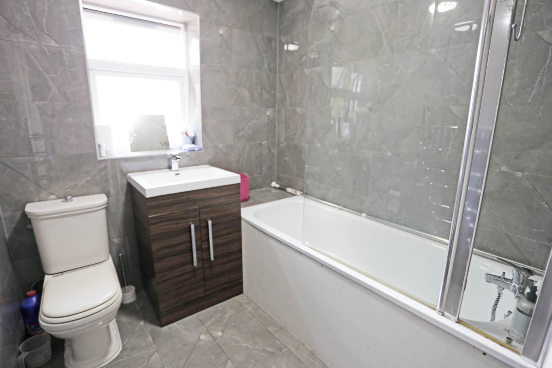 Additional Property Image 8 bedroom End of Terrace to rent in Romford 14