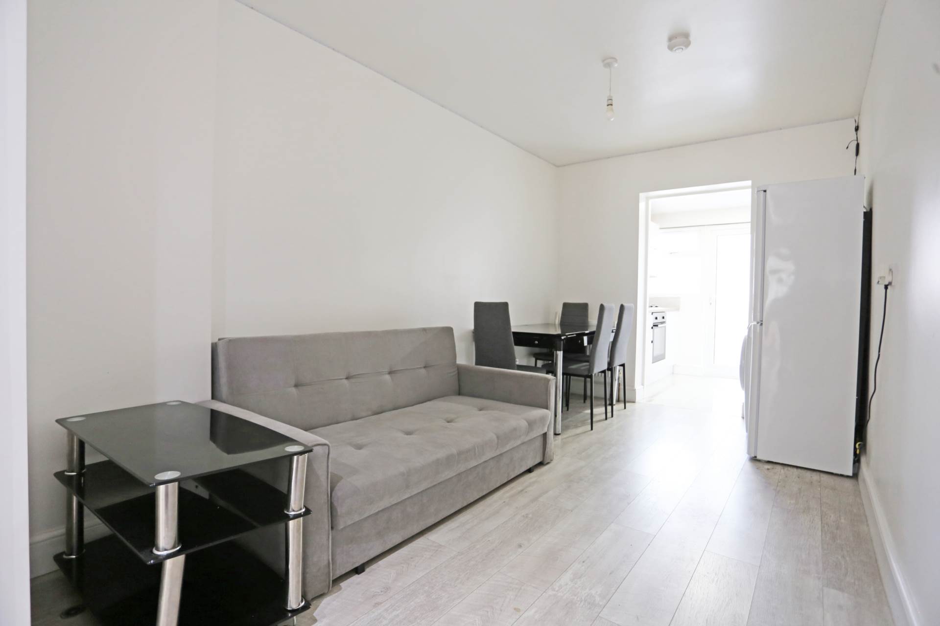 Additional Property Image 1 bedroom Maisonette to rent in Romford 2