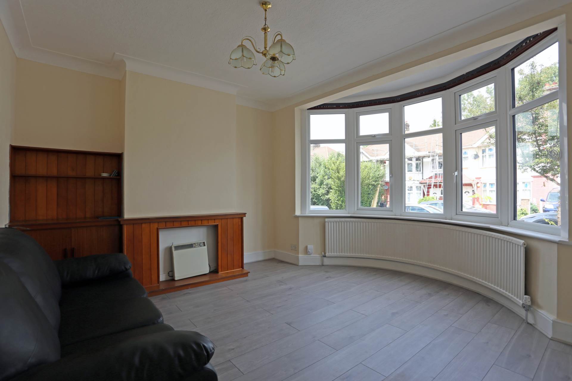 Additional Property Image 3 bedroom Terraced to rent in Ilford 2