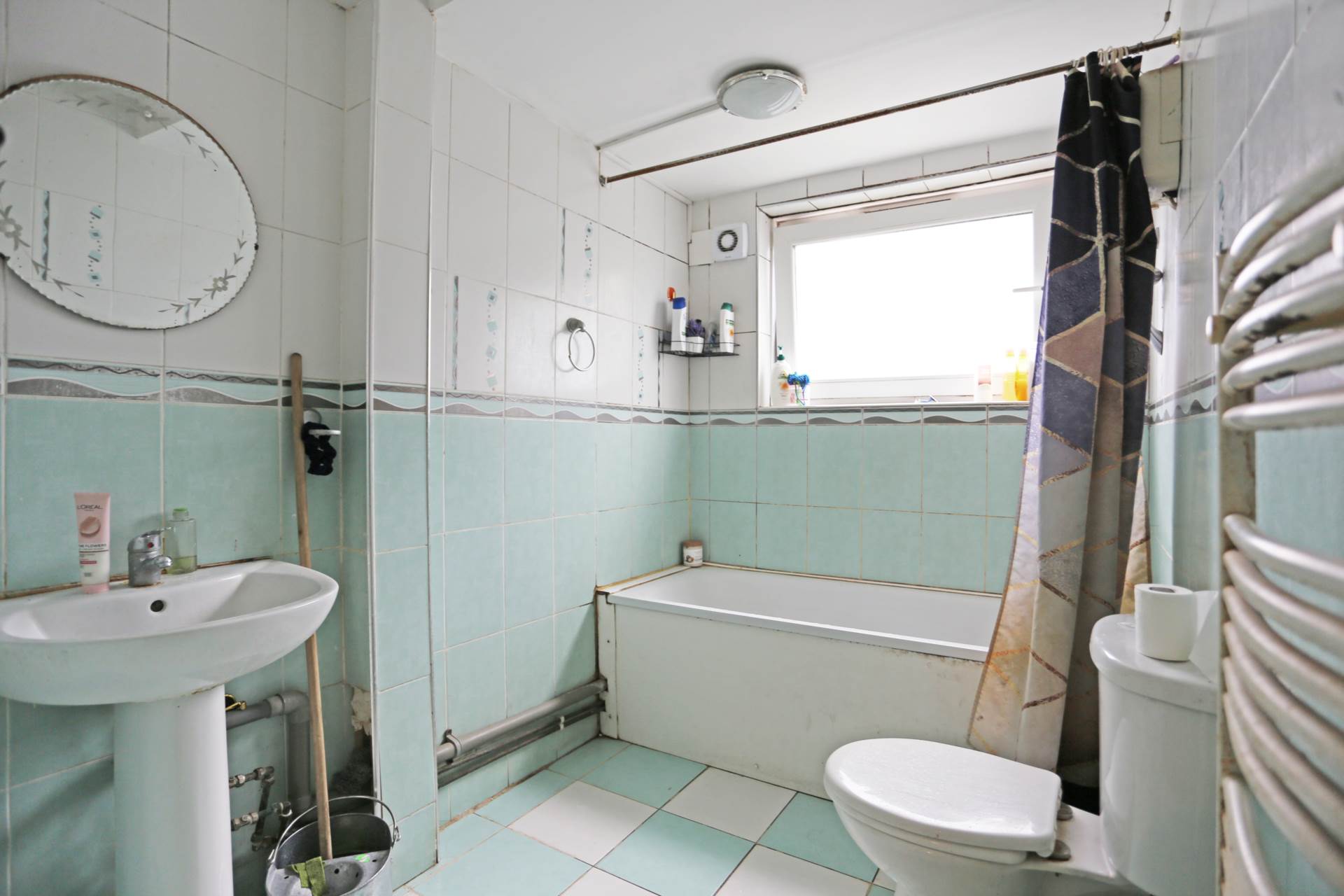 Additional Property Image 3 bedroom Flat for sale in London 8