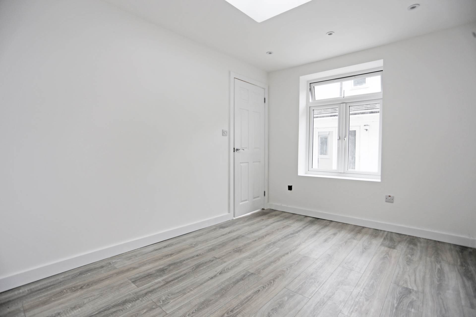 Additional Property Image 1 bedroom Flat to rent in Dagenham 3