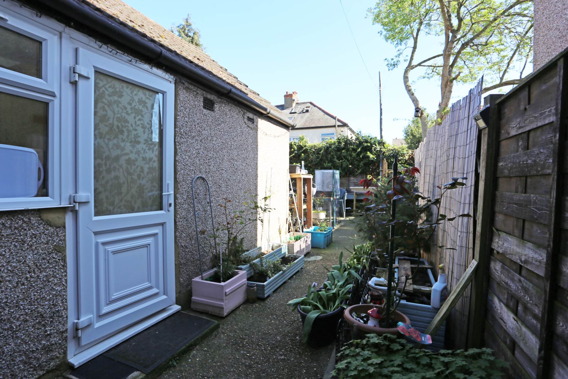 Additional Property Image 2 bedroom Semi Detached for sale in Rainham 10