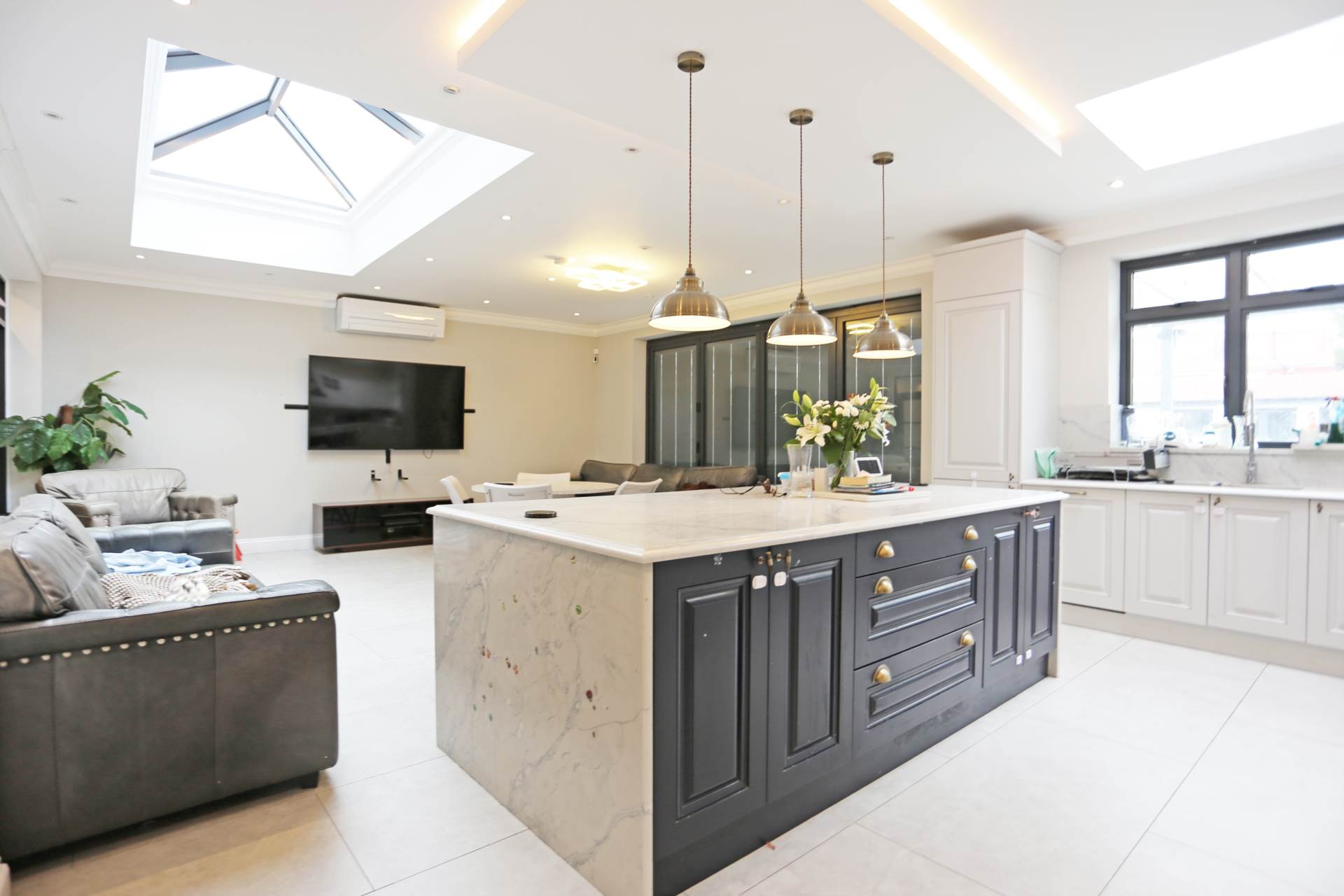 Additional Property Image 6 bedroom Semi Detached to rent in London 3