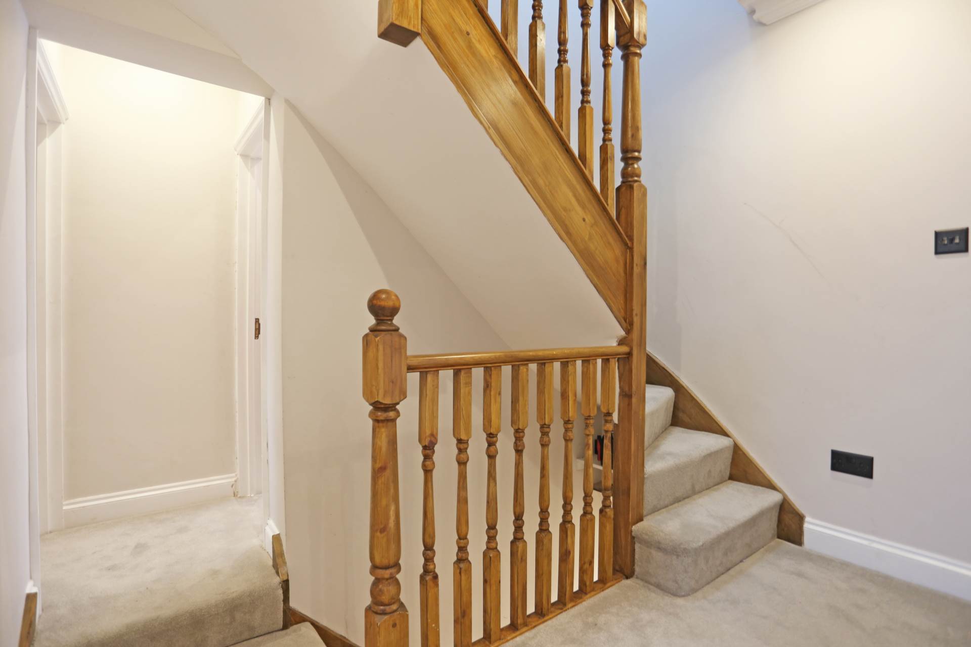 Additional Property Image 6 bedroom Semi Detached to rent in London 18