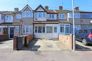 3 bedroom Terraced for sale in Dagenham