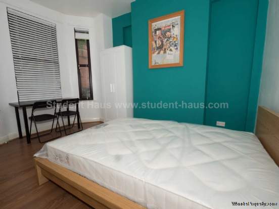 4 bedroom House to rent in Salford