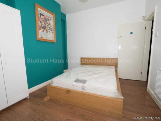Additional Property Image 4 bedroom House to rent in Salford 3