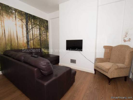 Additional Property Image 4 bedroom House to rent in Salford 4