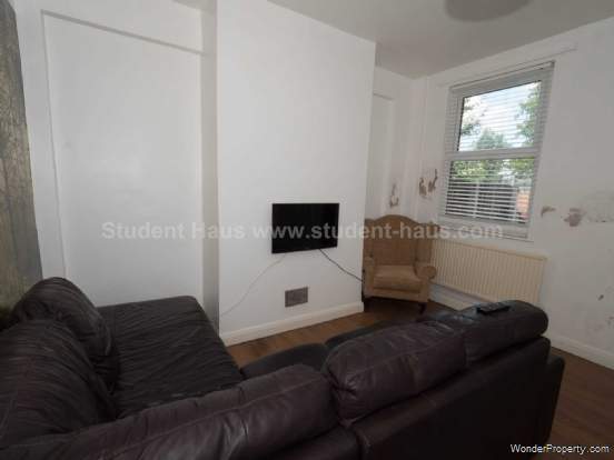 Additional Property Image 4 bedroom House to rent in Salford 5