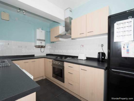 Additional Property Image 4 bedroom House to rent in Salford 6