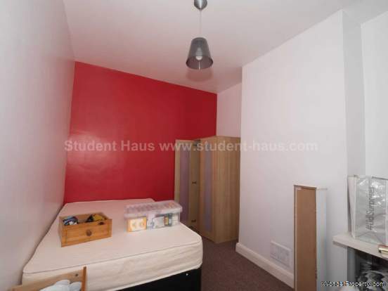 Additional Property Image 4 bedroom House to rent in Salford 9