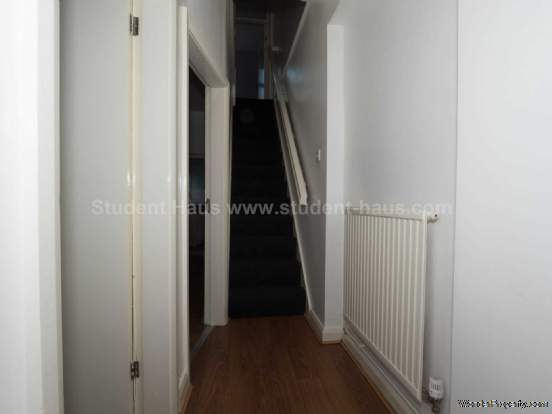 Additional Property Image 4 bedroom House to rent in Salford 11