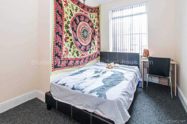 Additional Property Image 3 bedroom House to rent in Salford 5