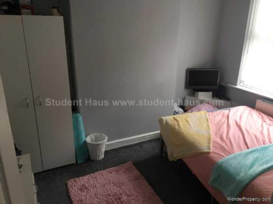 Additional Property Image 3 bedroom House to rent in Salford 7