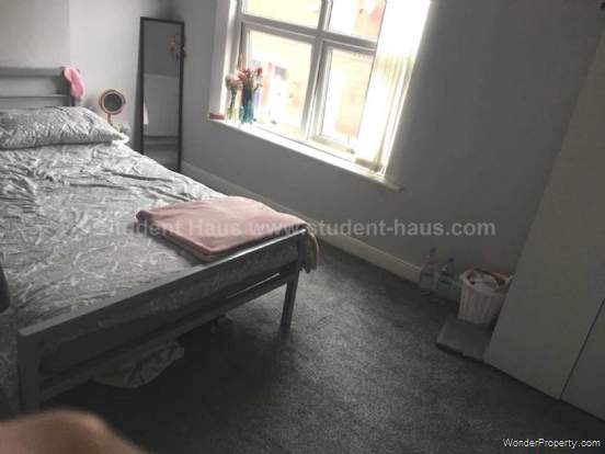 Additional Property Image 3 bedroom House to rent in Salford 10