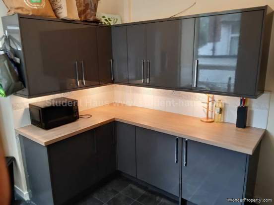 Additional Property Image 4 bedroom House to rent in Salford 2