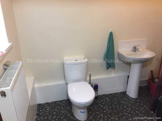 Additional Property Image 4 bedroom House to rent in Salford 6