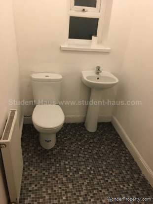 Additional Property Image 4 bedroom House to rent in Salford 12