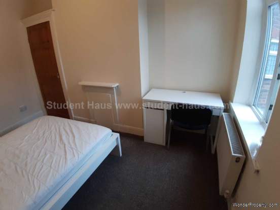 Additional Property Image 4 bedroom House to rent in Salford 14
