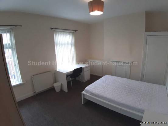 Additional Property Image 4 bedroom House to rent in Salford 15