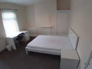 4 bedroom House to rent in Salford