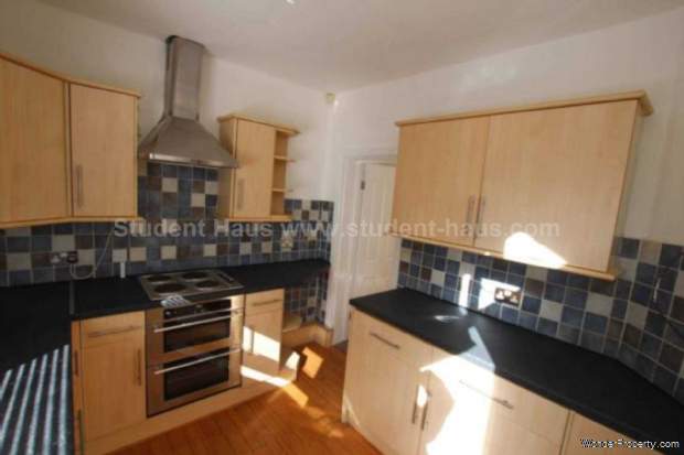 3 bedroom House to rent in Salford