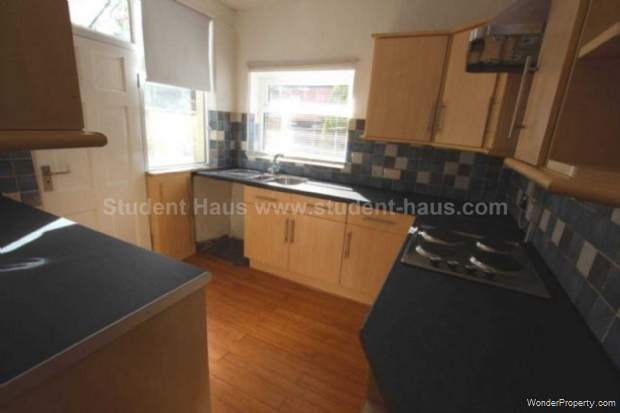 Additional Property Image 3 bedroom House to rent in Salford 2