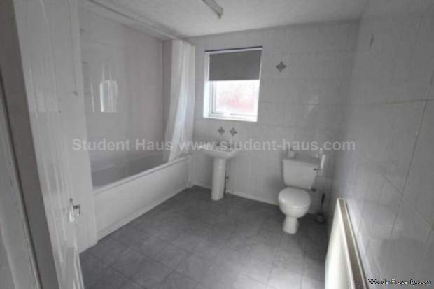 Additional Property Image 3 bedroom House to rent in Salford 7