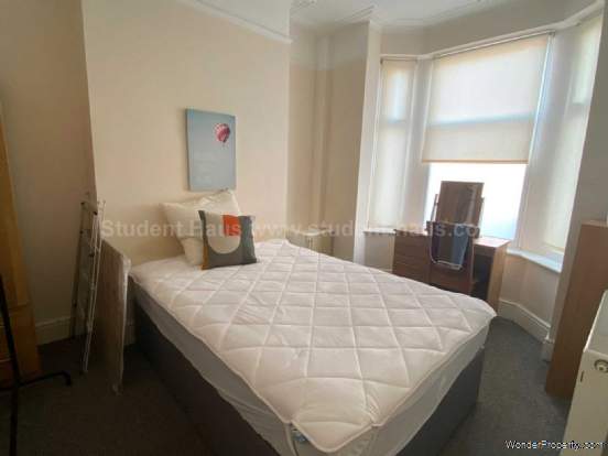 Additional Property Image 3 bedroom House to rent in Salford 3