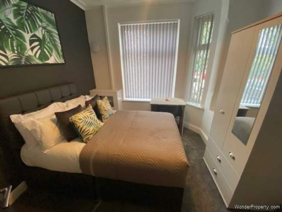 Additional Property Image 5 bedroom Terraced to rent in Salford 2