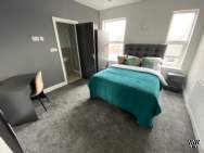 5 bedroom Terraced to rent in Salford