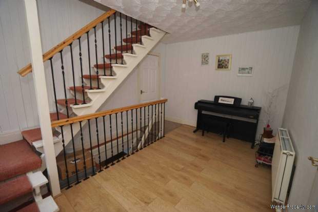 Additional Property Image 4 bedroom Cottage for sale in Bolton 3