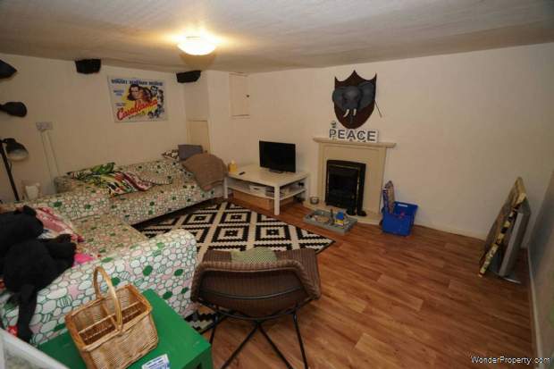 Additional Property Image 4 bedroom Cottage for sale in Bolton 5