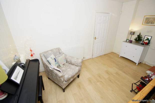 Additional Property Image 4 bedroom Cottage for sale in Bolton 15