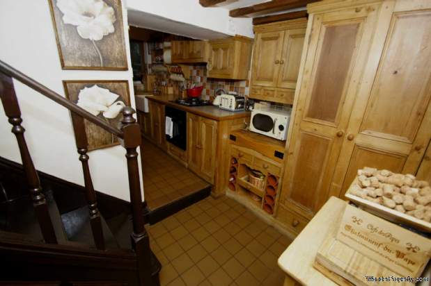 Additional Property Image 2 bedroom Cottage for sale in Bolton 6