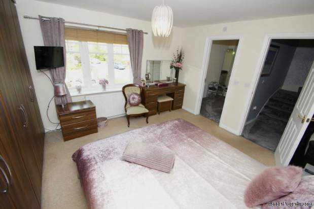 Additional Property Image 5 bedroom Detached for sale in Bolton 10