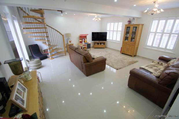 Additional Property Image 3 bedroom Detached for sale in Bolton 4