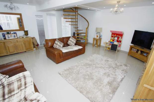 Additional Property Image 3 bedroom Detached for sale in Bolton 14