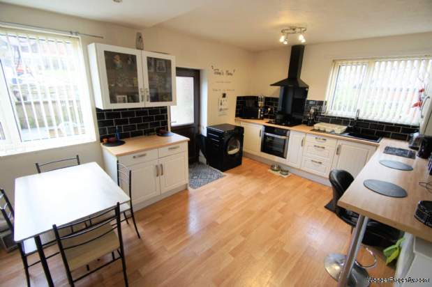 Additional Property Image 3 bedroom Semi Detached for sale in Bolton 2