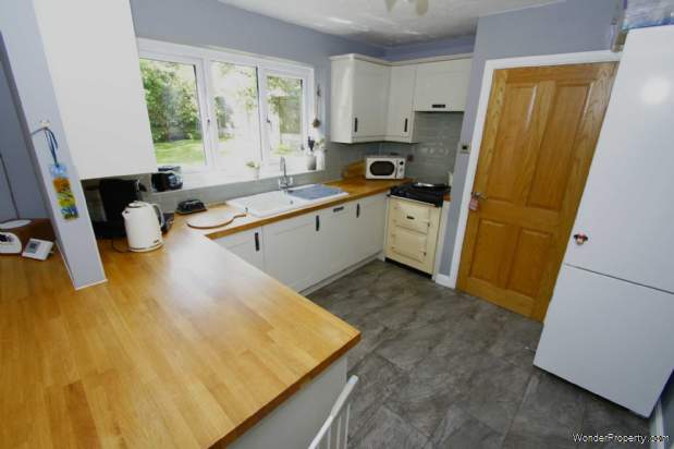 Additional Property Image 5 bedroom Detached for sale in Manchester 6