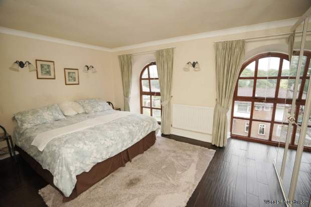 Additional Property Image 2 bedroom Apartment for sale in Bolton 3