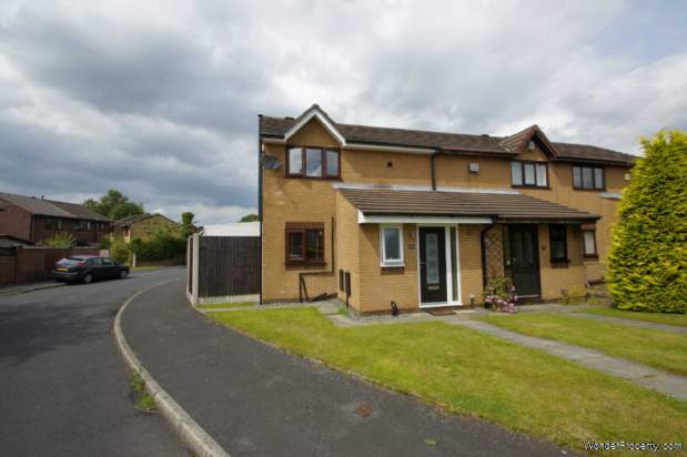 2 bedroom Semi Detached for sale in Bolton