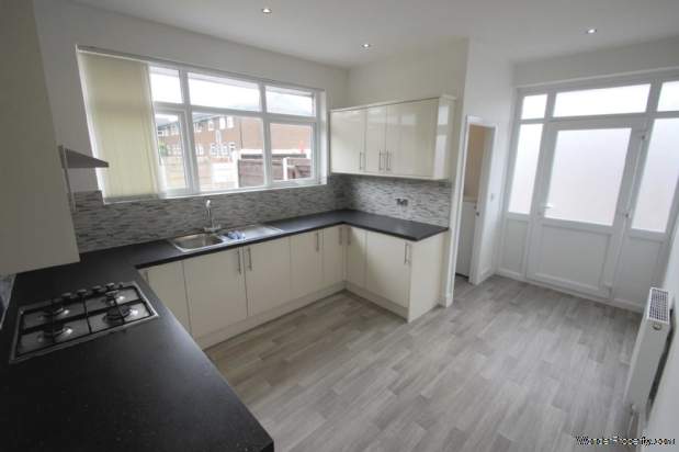 Additional Property Image 4 bedroom Detached Bungalow for sale in Manchester 3