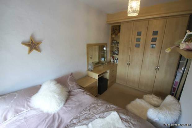 Additional Property Image 2 bedroom Cottage for sale in Bolton 20