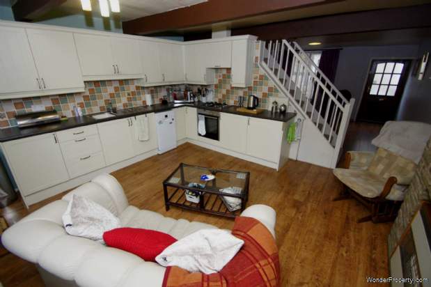 Additional Property Image 2 bedroom Cottage for sale in Bolton 3