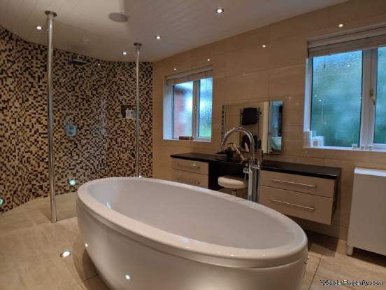 Additional Property Image 5 bedroom Detached for sale in Bolton 10