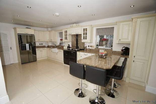 Additional Property Image 5 bedroom Detached for sale in Bolton 9