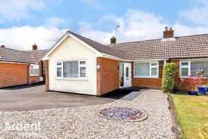 2 bedroom Semi Detached Bungalow for sale in Chelmsford