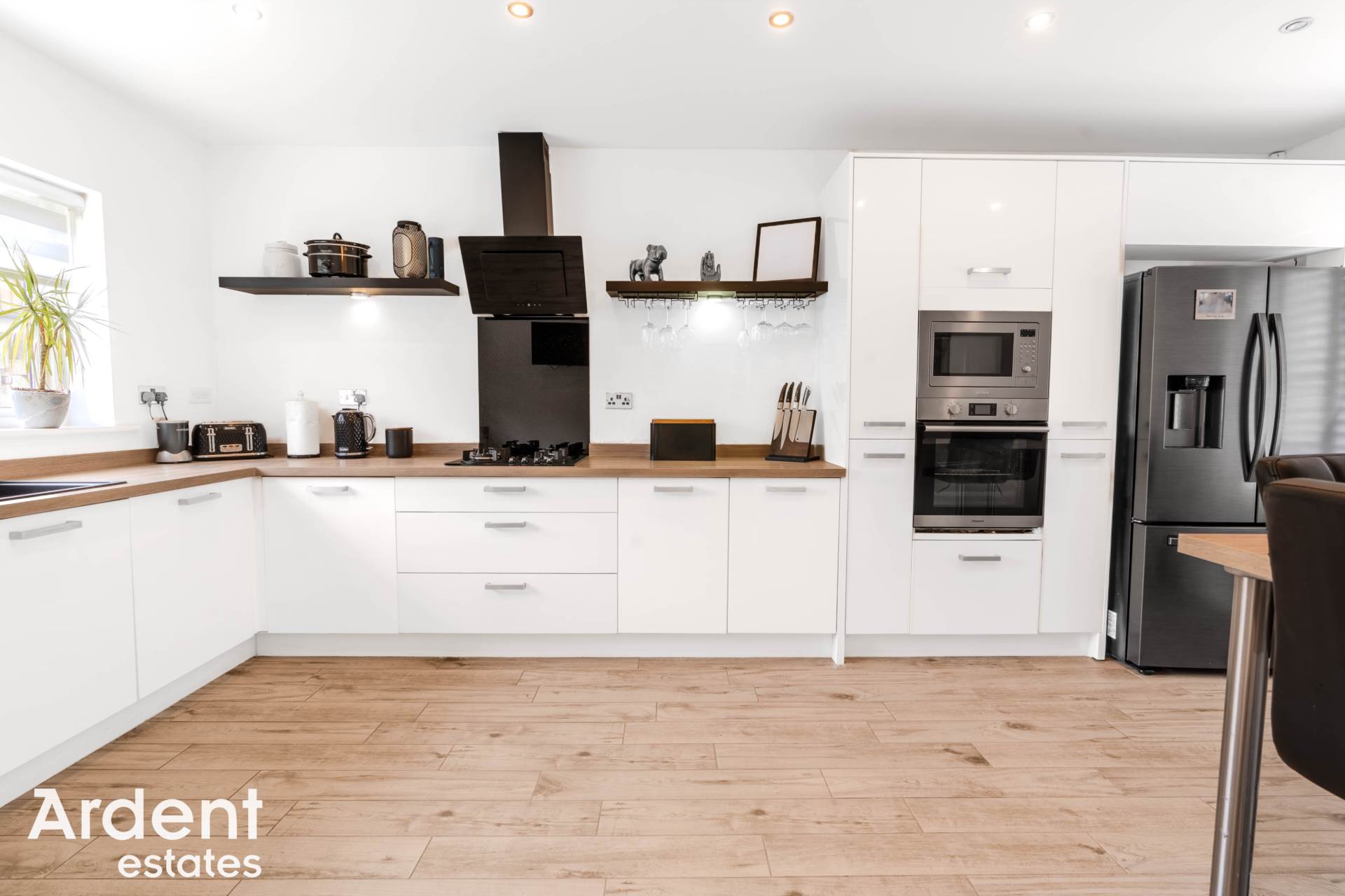 Additional Property Image 4 bedroom Detached for sale in Maldon 8