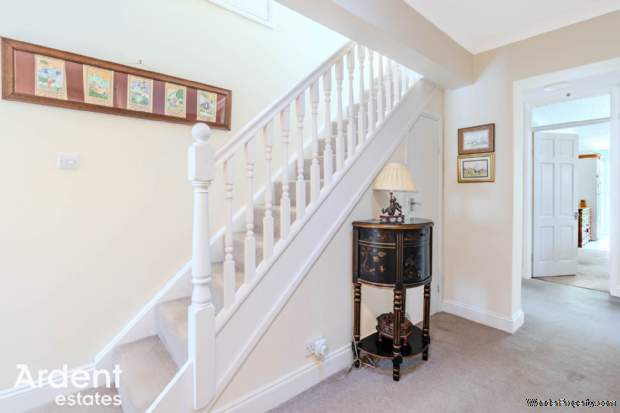 Additional Property Image 5 bedroom Chalet for sale in Maldon 9